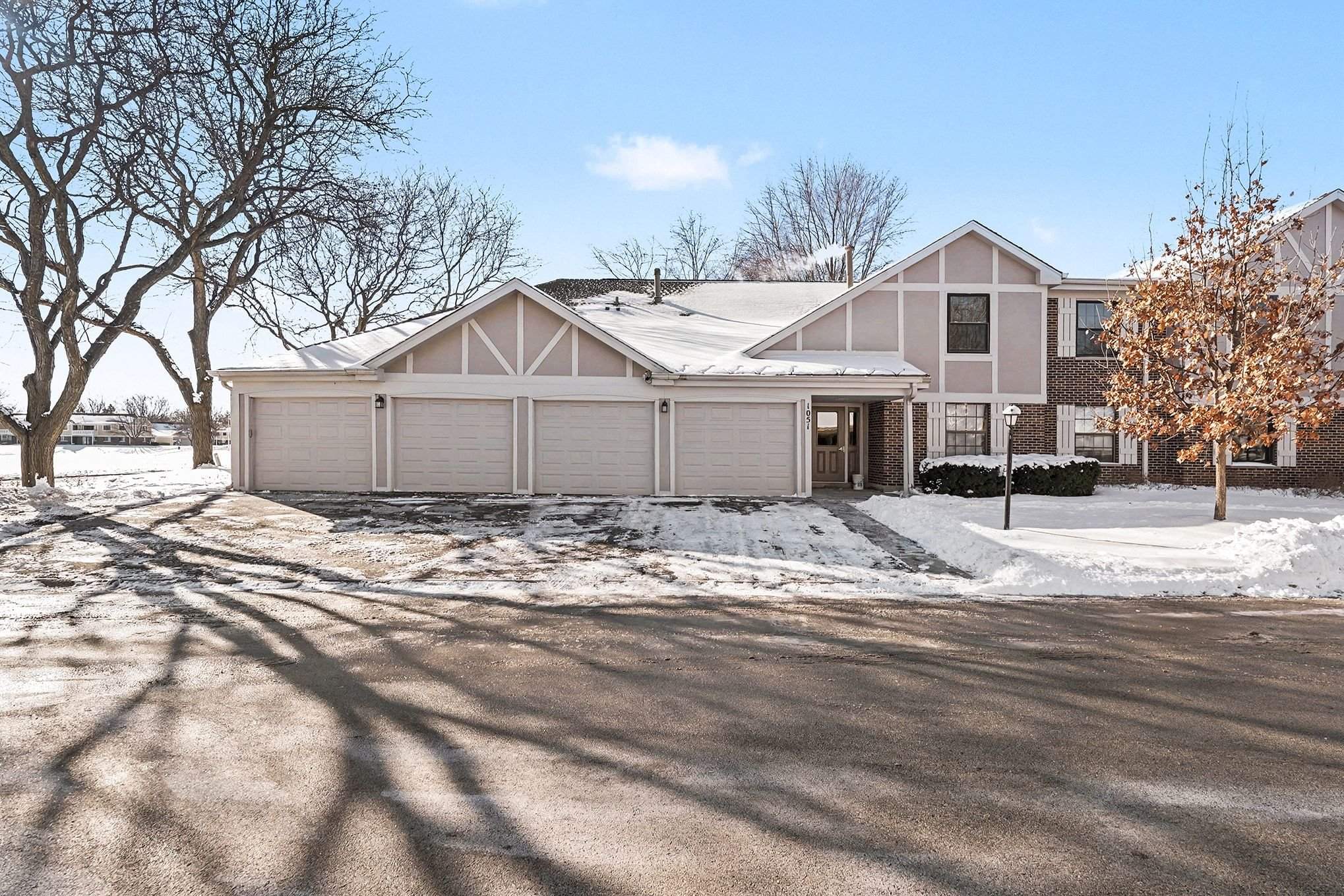 Residential homes in Wheeling, Illinois